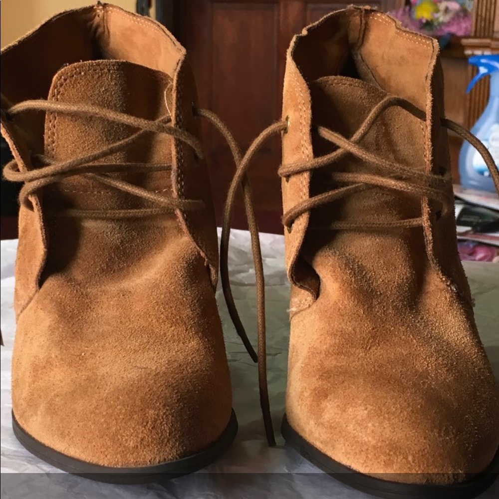 Shoes - Picture 2 of 5